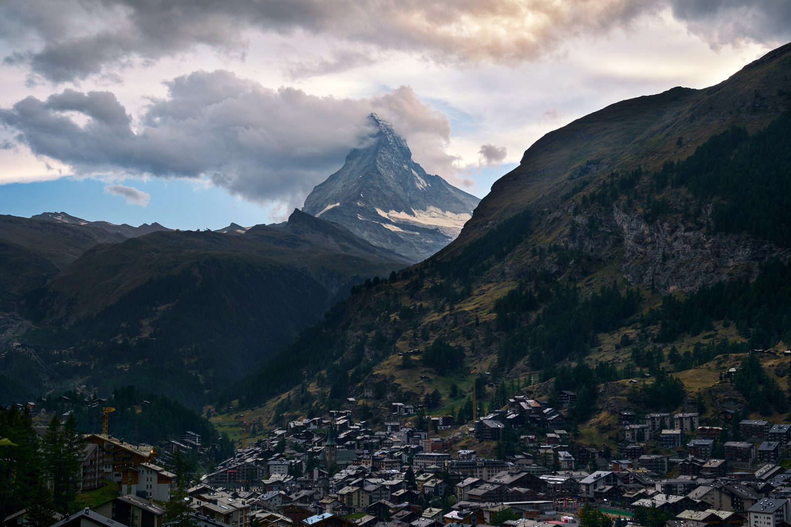 Zermatt Samstag XT56896 HDR